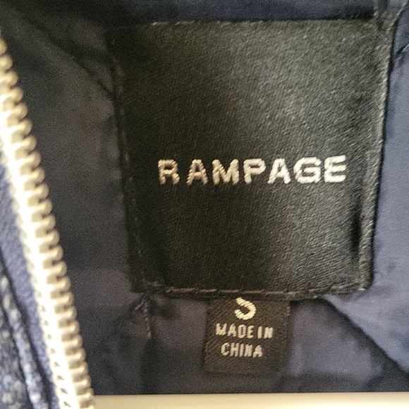 RAMPAGE Brand New Quilted Navy Puffer Lightweight Jacket Size Small - Picture 2 of 6